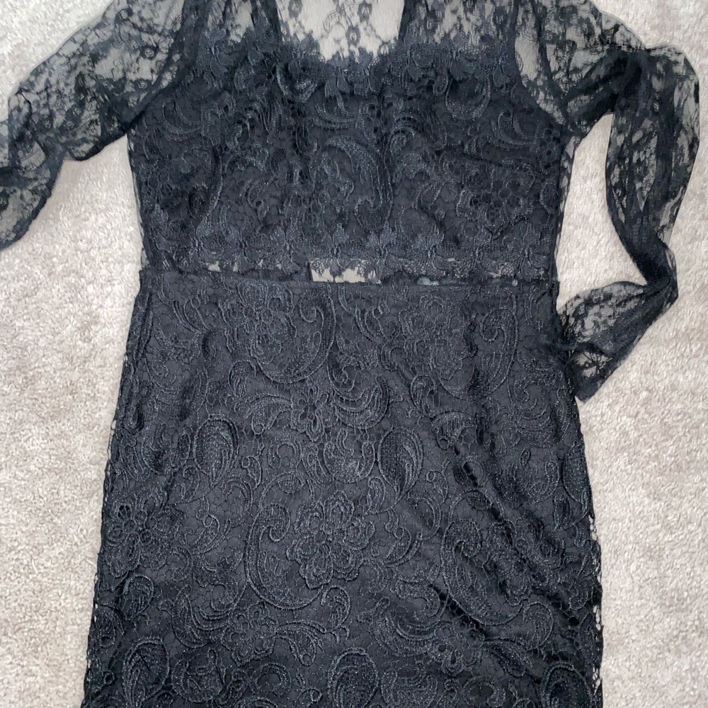 Dresses - Picture 9 of 16